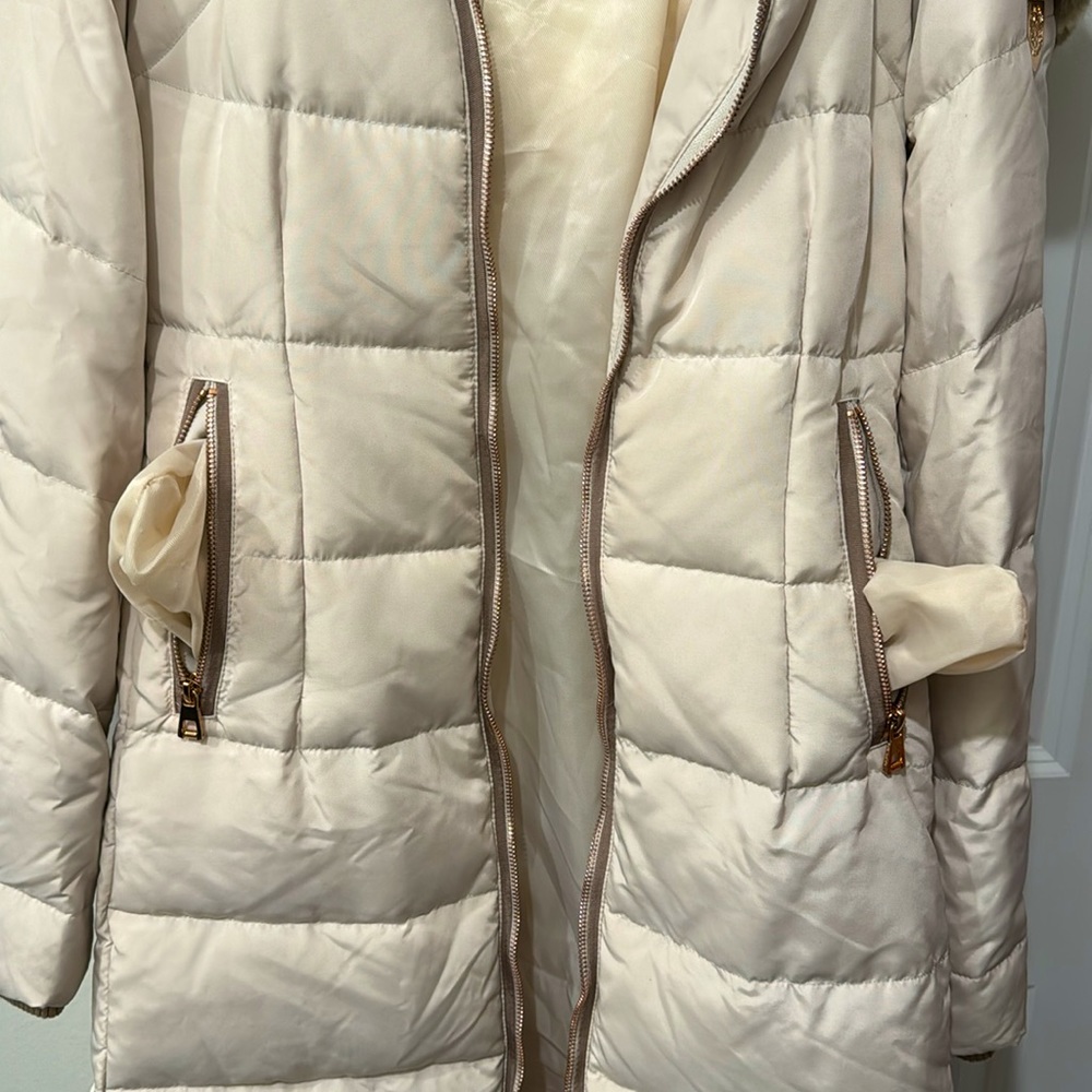 Vince Camuto Cream Puffer Winter Dessert in a Front Zipper Coat M - Picture 12 of 13